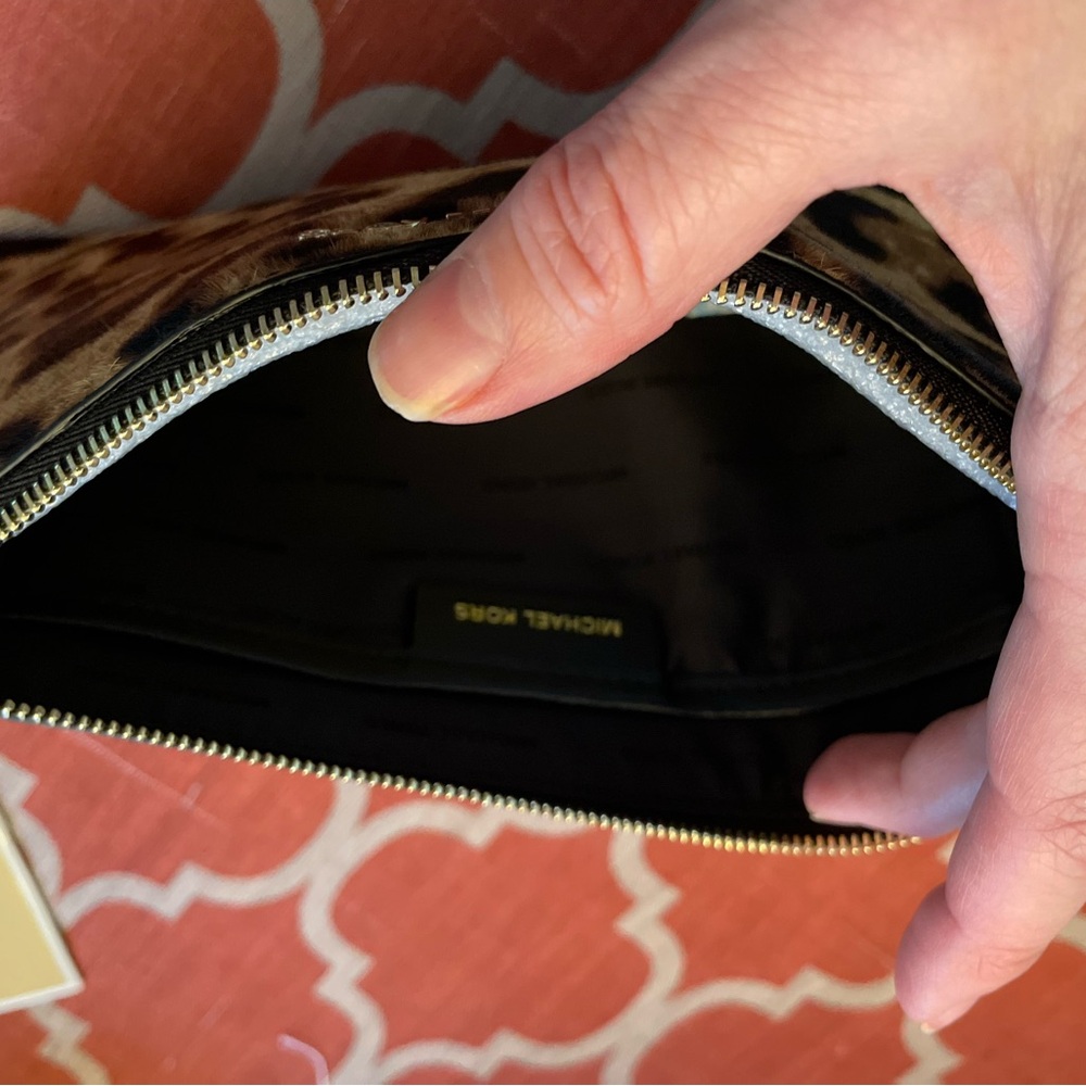 NWT Michael Kors Bedford Calf hair leopard print rectangular oversized wristlet - Picture 6 of 8